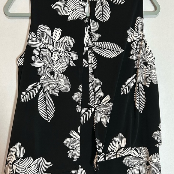 Chico's Black and White Asymmetrical Floral Dress Chico’s size 0 - Picture 7 of 12